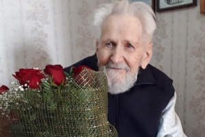 Свой 104-й день рождения отмечает старейший подводник капитан I ранга Юлий Порфирьевич Ксюнин.