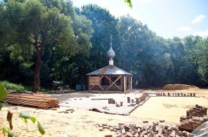 На месте разрушенного Пантелеимоновского храма освятят и установят крест